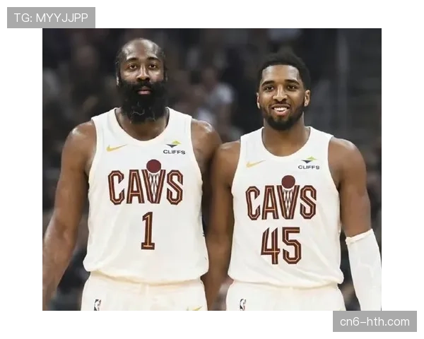 美媒曝骑士雄鹿潜在6换1交易：字母哥加盟组哈登米切尔三巨头争冠